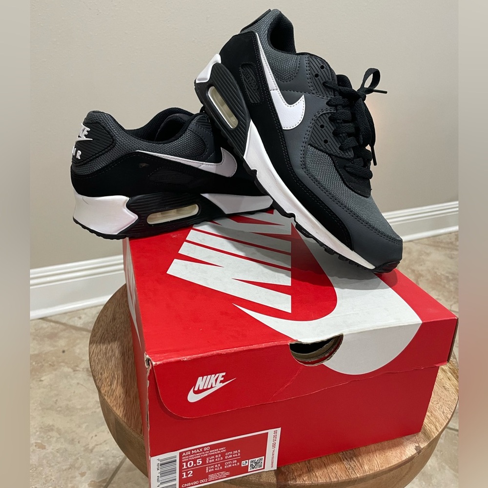 Men’s Nike Air Max 90